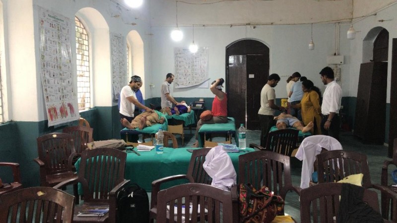 Prácticas entre compañeros antes de los pacientes reales